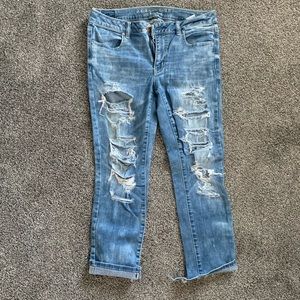 American Eagle Cropped Distressed Jeans